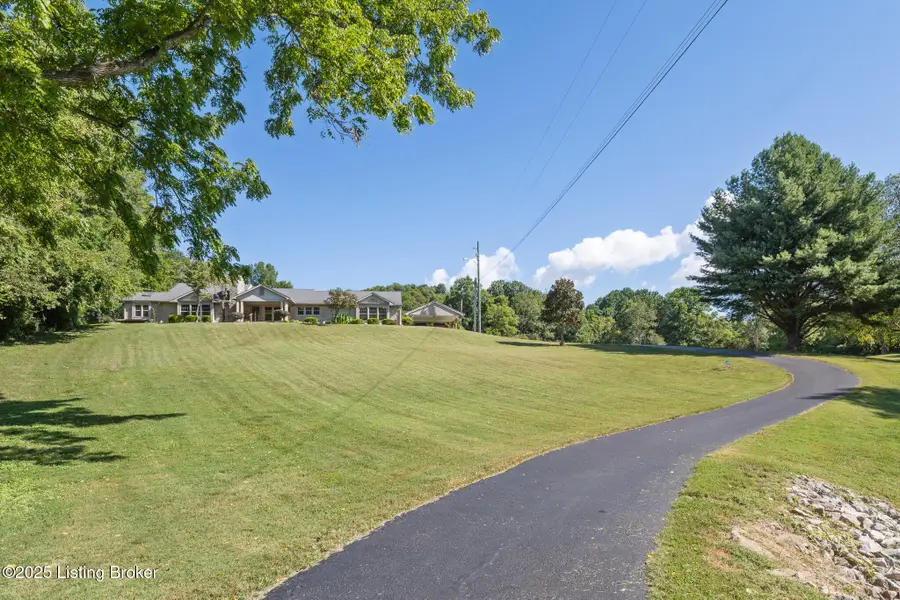 5607 Blevins Gap Rd, Louisville, KY 40272 - #3