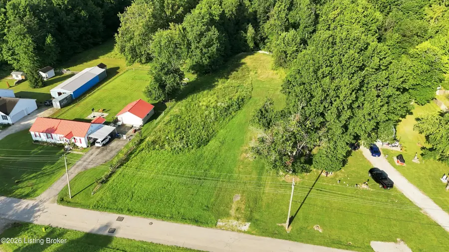 9612 Farmers Ln, Fairdale, KY 40118 - #3