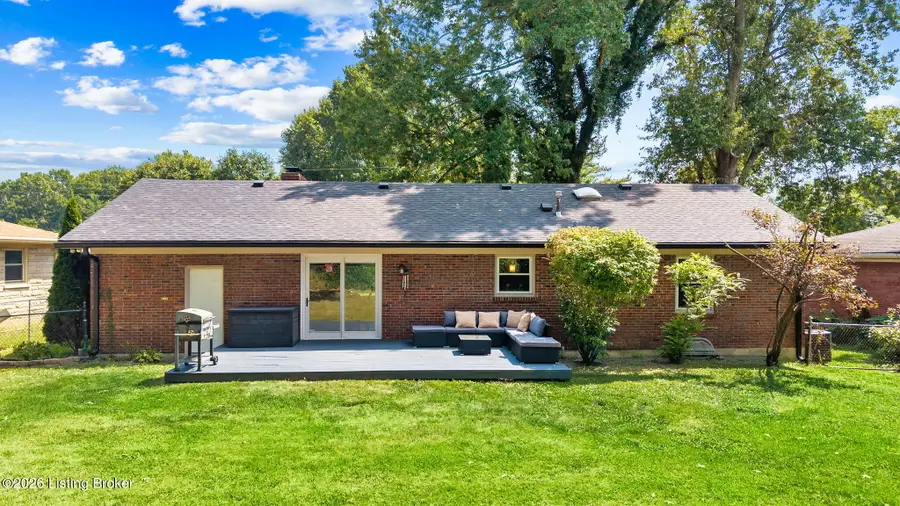 7404 Arapaho Dr, Louisville, KY 40214 - #2