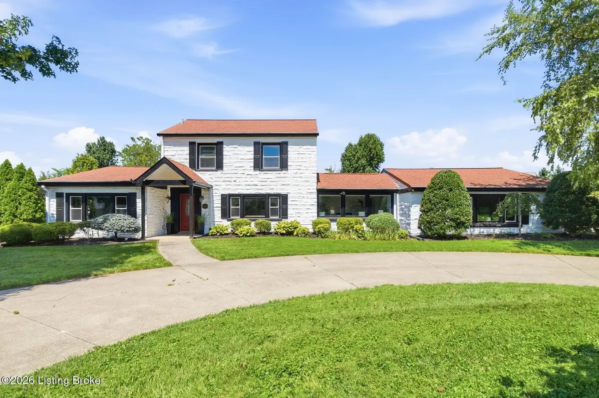 6703 Woodhaven Rd, Louisville, KY 40228 - #1