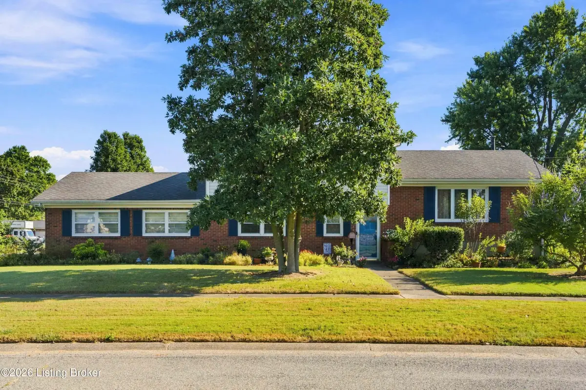6217 Maywick Rd, Louisville, KY 40272 - #1