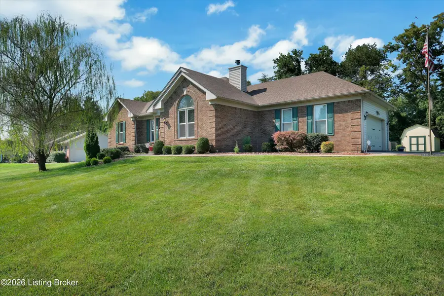 2400 Eastwood Cir, Crestwood, KY 40014 - #2
