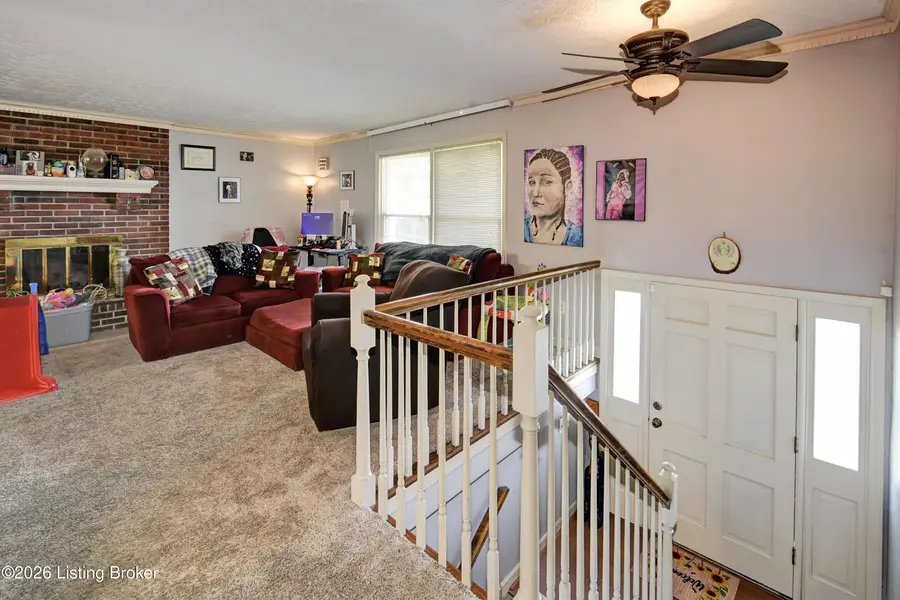 5702 Deep Forest Ct, Louisville, KY 40214 - #2