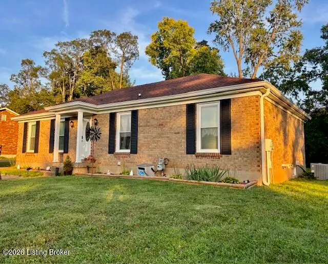 8902 Wooded Glen Rd, Louisville, KY 40220 - #2