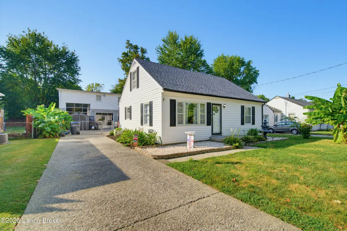 1102 Lone Oak Ave, Louisville, KY 40219 - #1