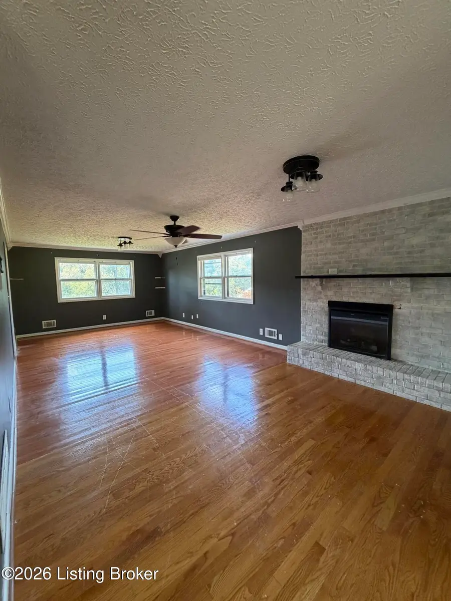 8219 Arnoldtown Rd, Louisville, KY 40214 - #3