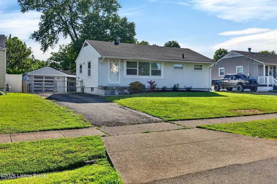 330 E Southside Ct, Louisville, KY 40214 - #3