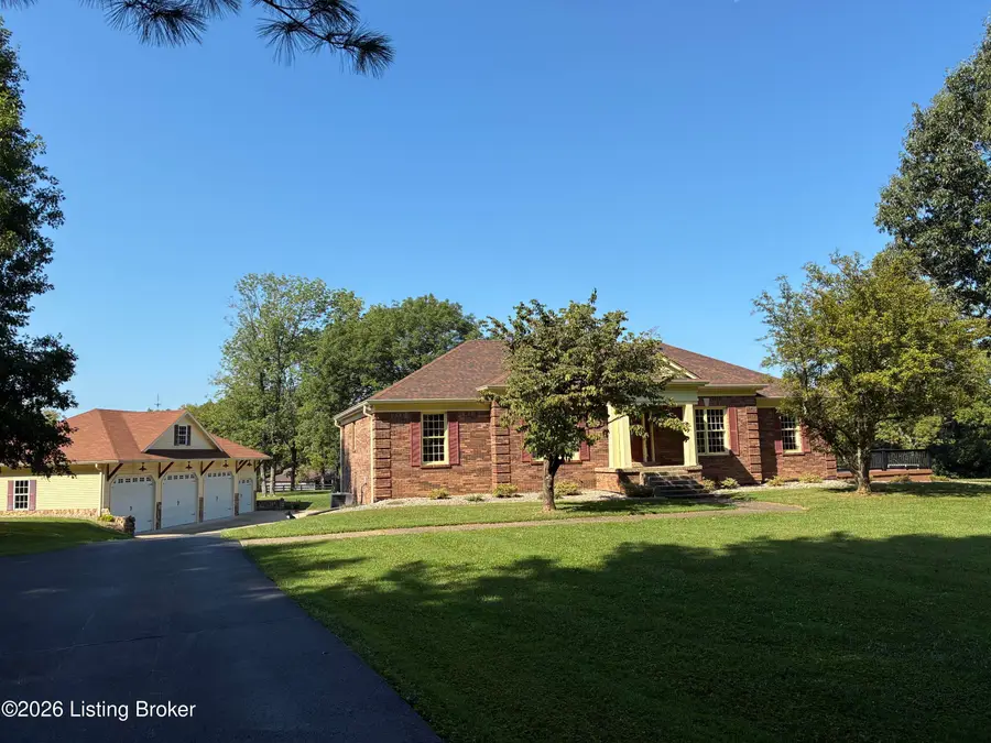 2400 Sir Roberts Way, Louisville, KY 40245 - #2
