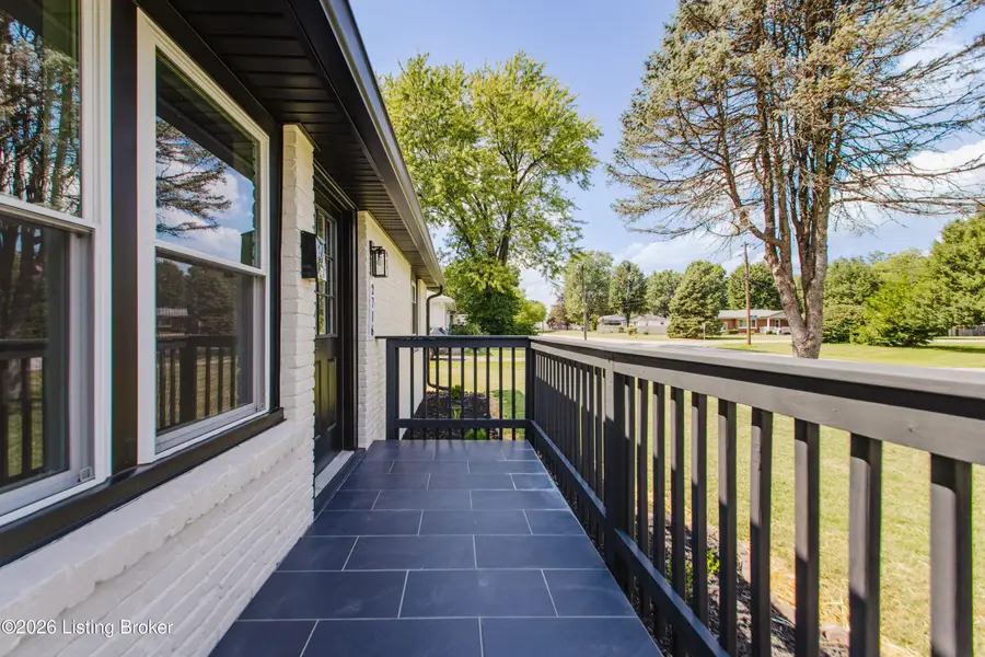 2716 Pioneer Rd, Louisville, KY 40216 - #3