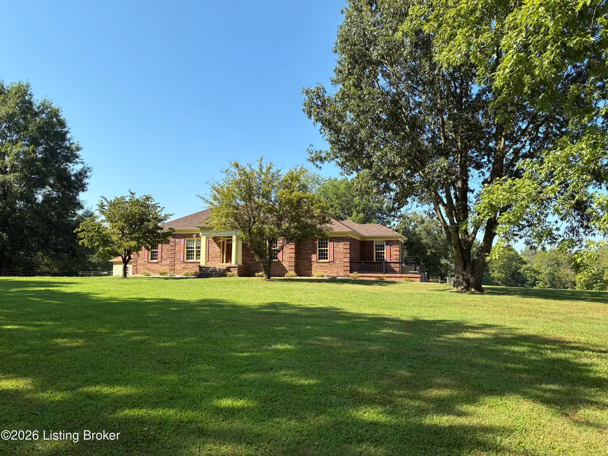 2400 Sir Roberts Way, Louisville, KY 40245 - #1