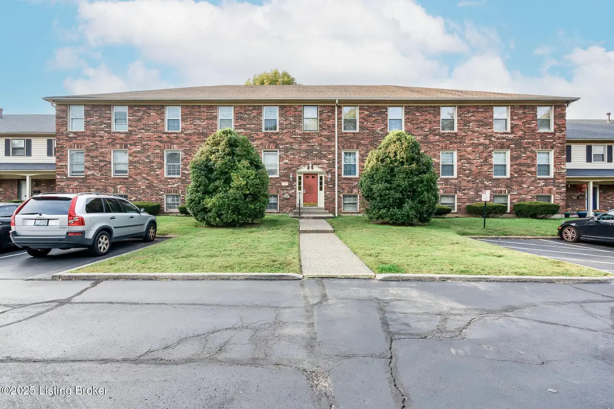 8133 Lake Ave #B9, Louisville, KY 40222 - #1