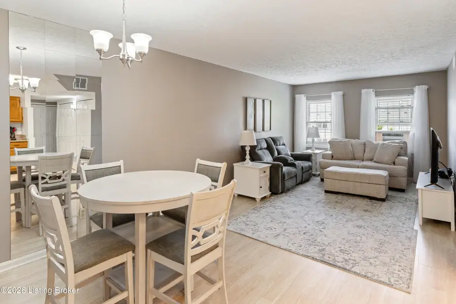 319 El Conquistador Pl, Louisville, KY 40220 - #3