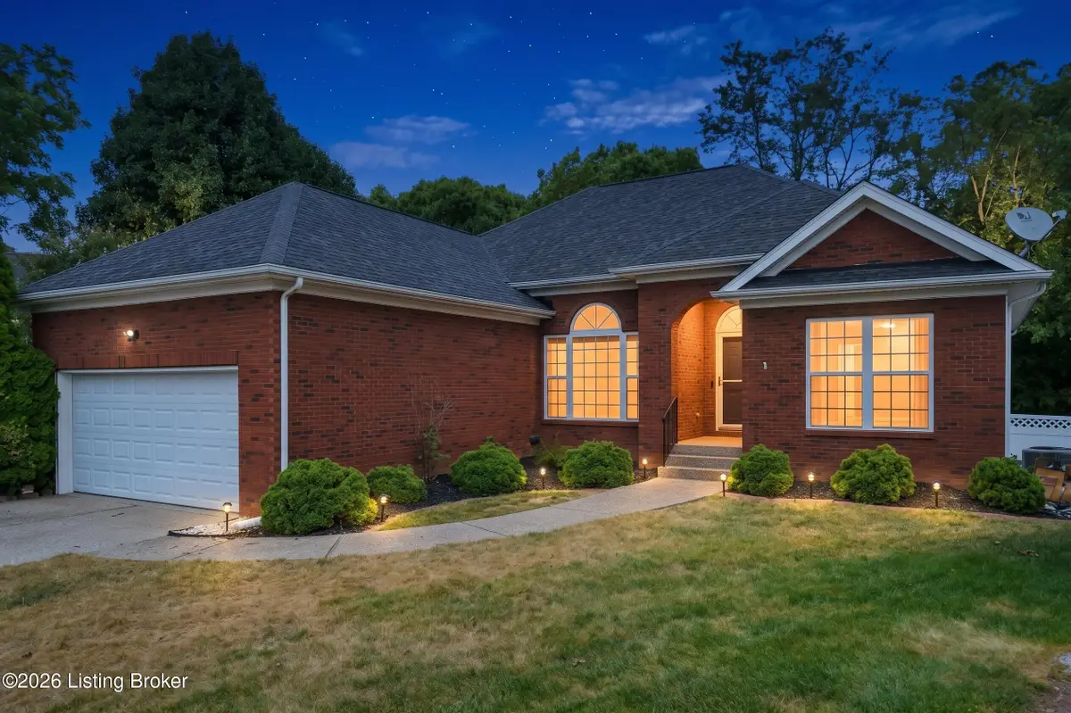 5903 Mercury Dr, Louisville, KY 40291 - #1