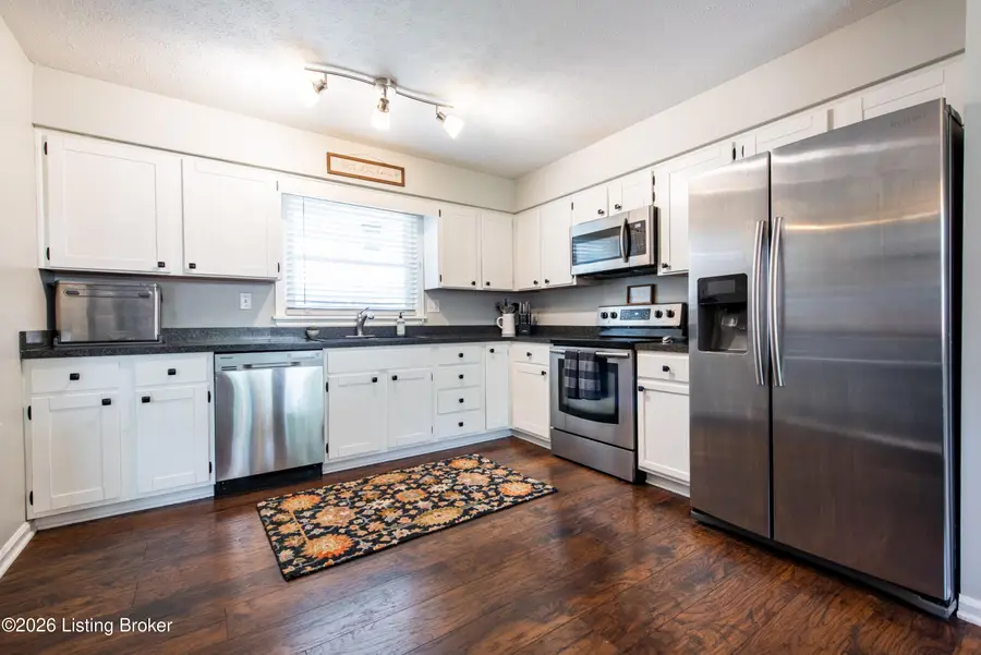 9009 Cardiff Rd, Louisville, KY 40242 - #3