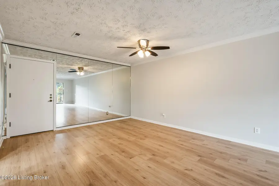 1600 Gardiner Ln #Apt 214, Louisville, KY 40205 - #3