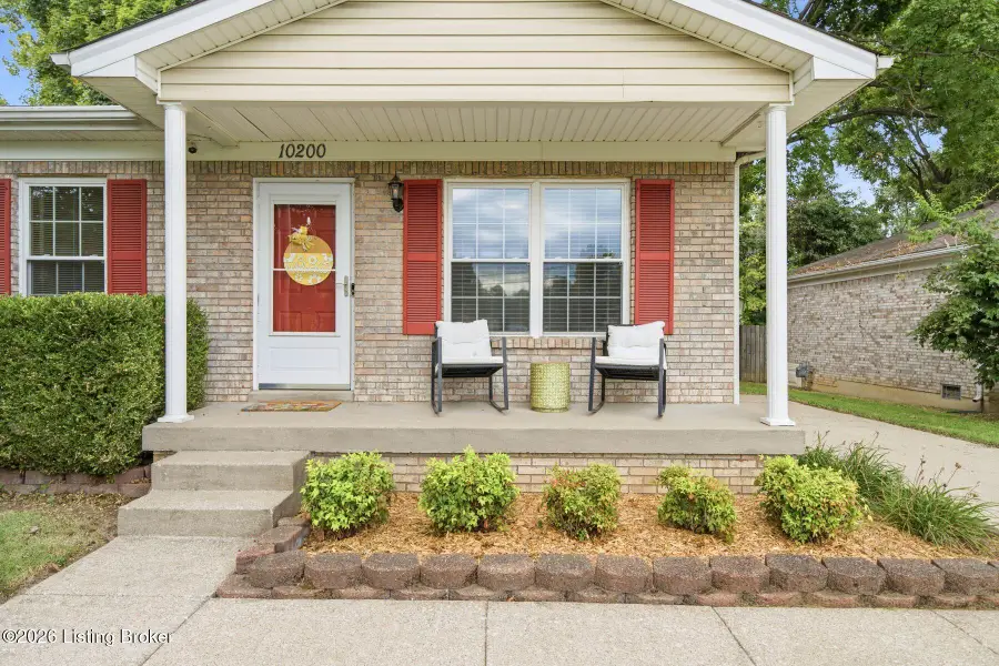 10200 Arbor Oak Dr, Louisville, KY 40229 - #2