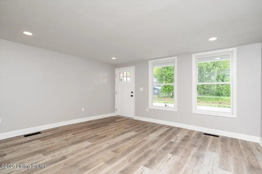 2632 Woodland Ave, Louisville, KY 40211 - #2