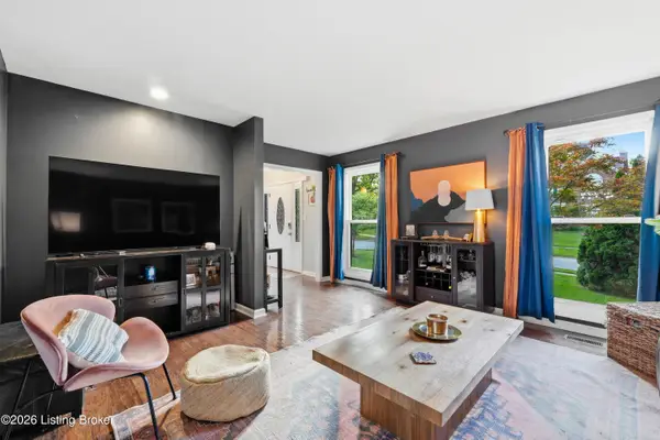 1112 Juniper Springs Dr, Louisville, KY 40242