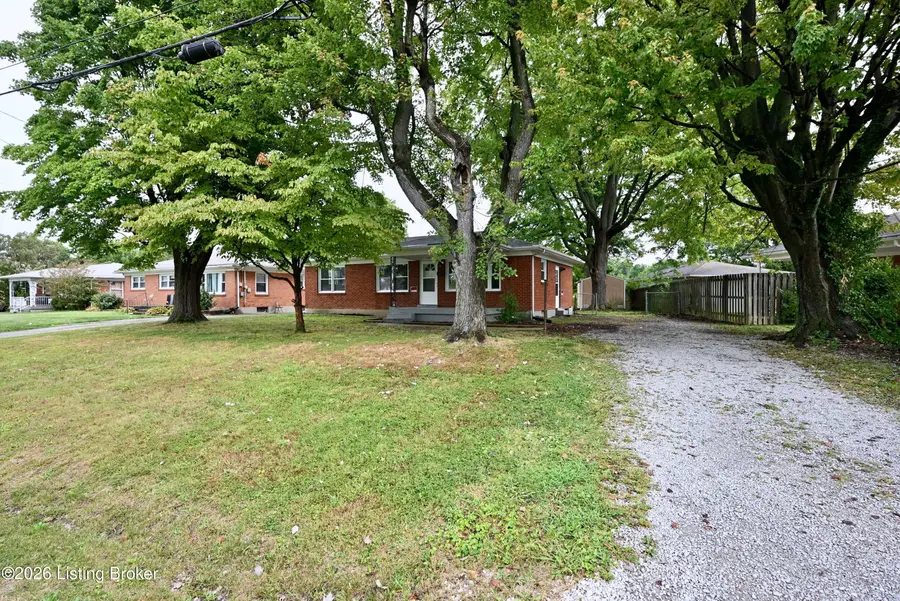 4901 Determine Ln, Louisville, KY 40216 - #2