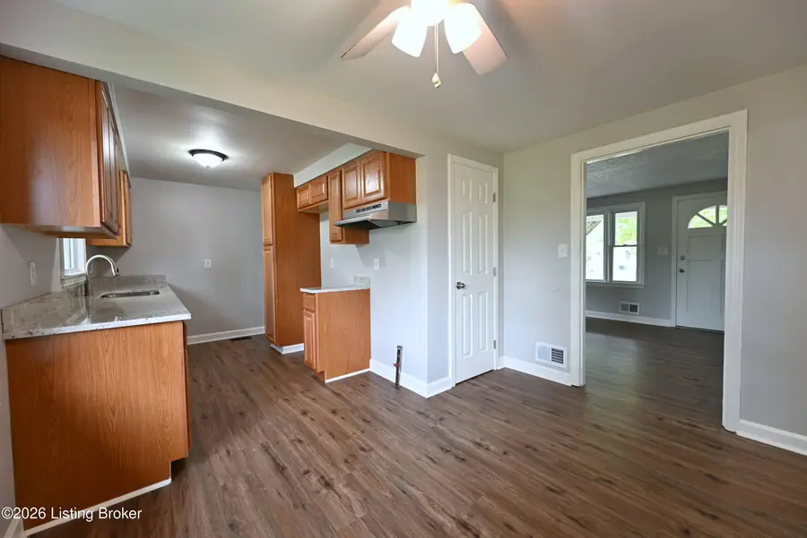4901 Determine Ln, Louisville, KY 40216 - #3