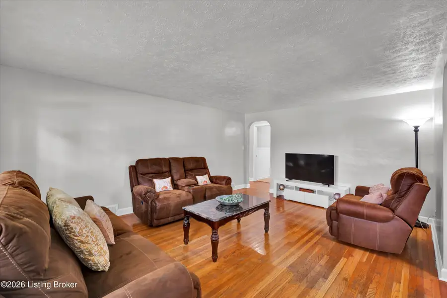 4622 Spen Lea Rd, Louisville, KY 40216 - #3