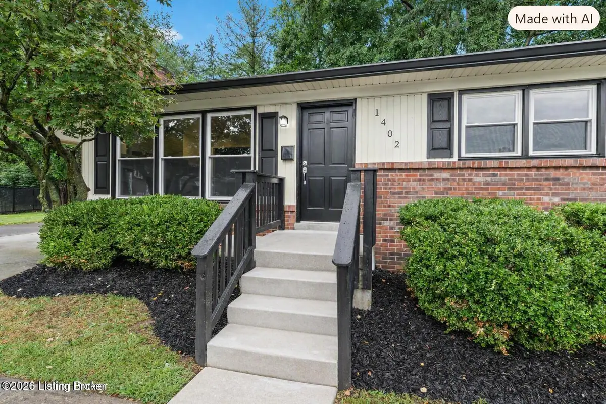 1402 Cloverhills Dr, Louisville, KY 40216 - #1