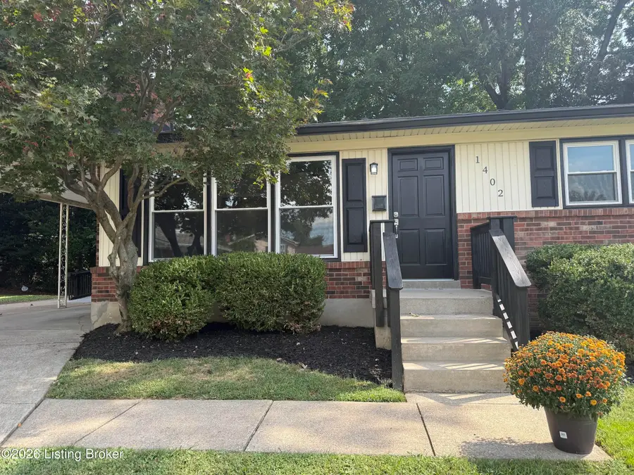 1402 Cloverhills Dr, Louisville, KY 40216 - #2