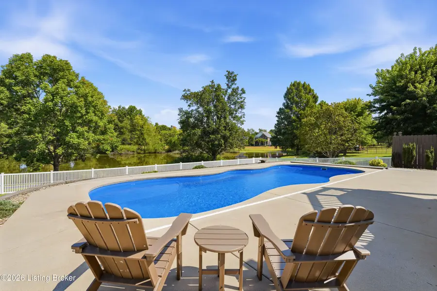 102 Deerfield Hills Rd, Elizabethtown, KY 42701 - #2