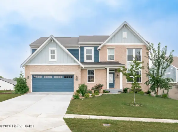 15803 Stonehouse Ct, Louisville, KY 40245