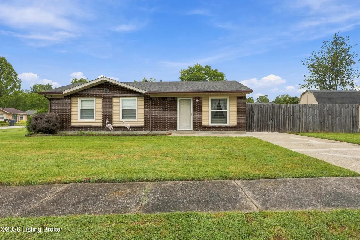 9801 Barnlake Dr, Louisville, KY 40291 - #1