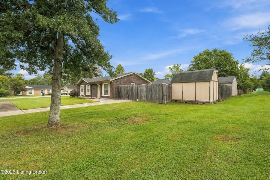 9801 Barnlake Dr, Louisville, KY 40291 - #3