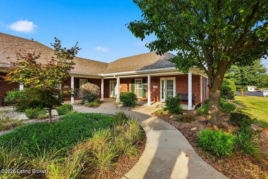836 Garden Pointe Dr, Simpsonville, KY 40067 - #2