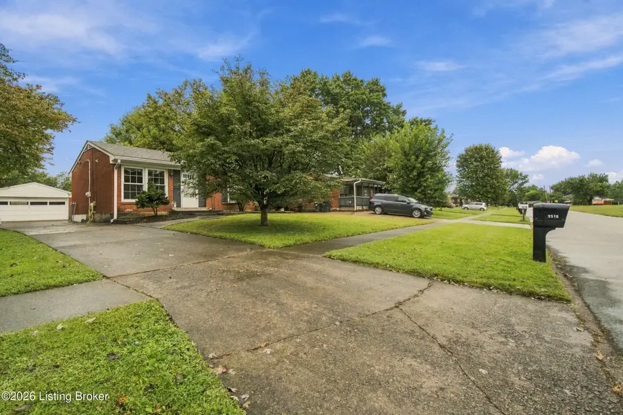 2516 Tregaron Ave, Jeffersontown, KY 40299 - #3