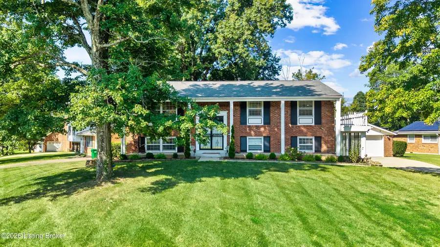 6516 Hollow Tree Rd, Louisville, KY 40228 - #3