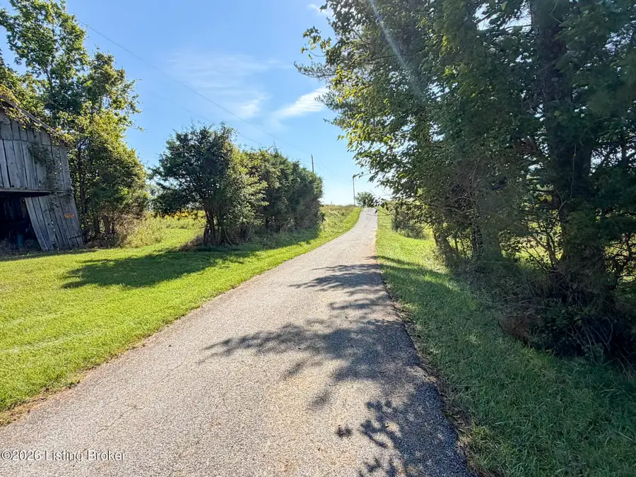 1900 Ritter Ln, Waddy, KY 40076 - #2