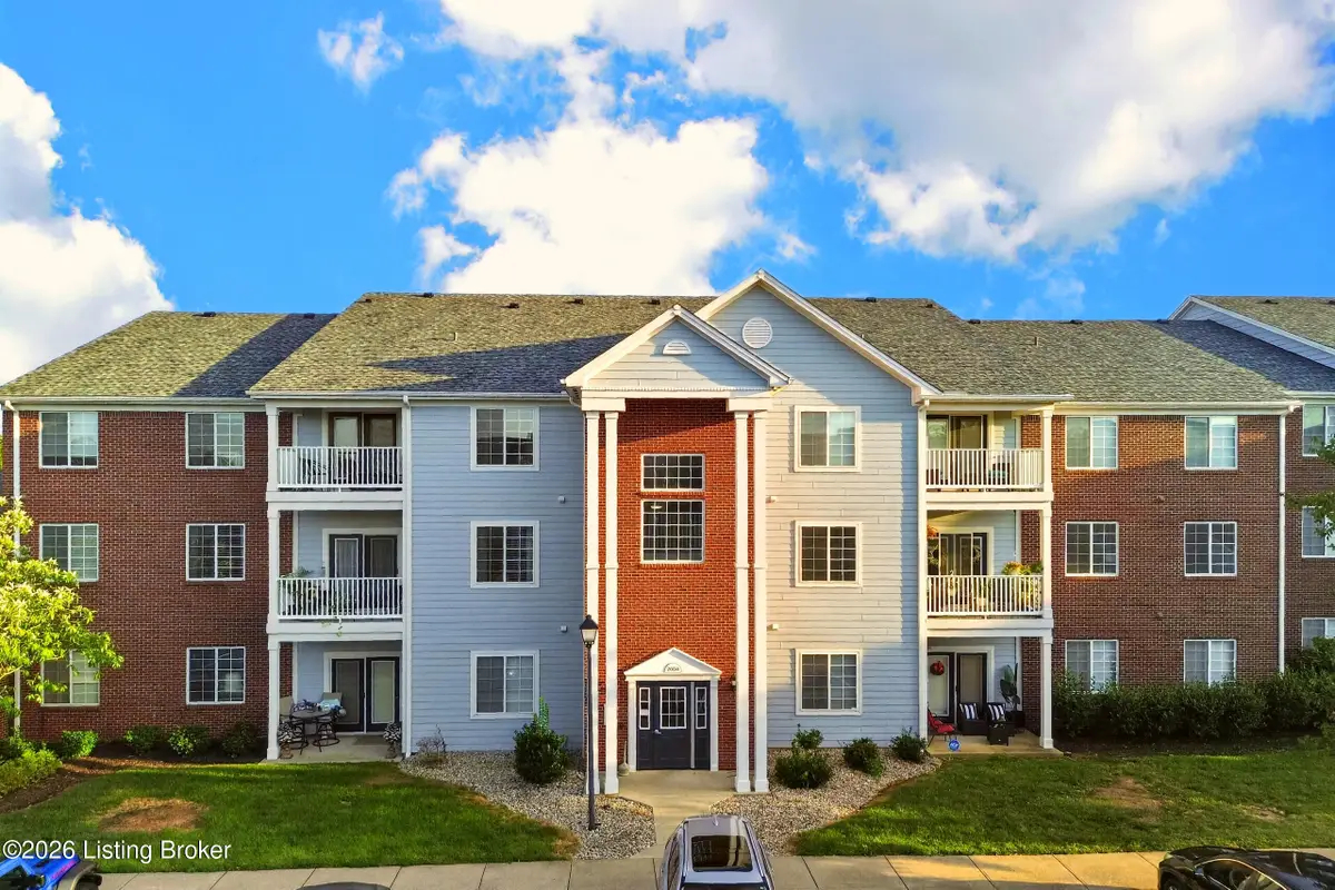 2604 Aristocrat Pl #303, Louisville, KY 40299 - #1