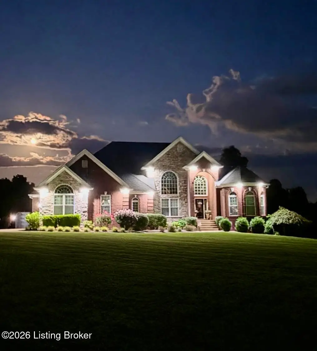 270 Cedar Falls Dr, Mount Washington, KY 40047 - #1