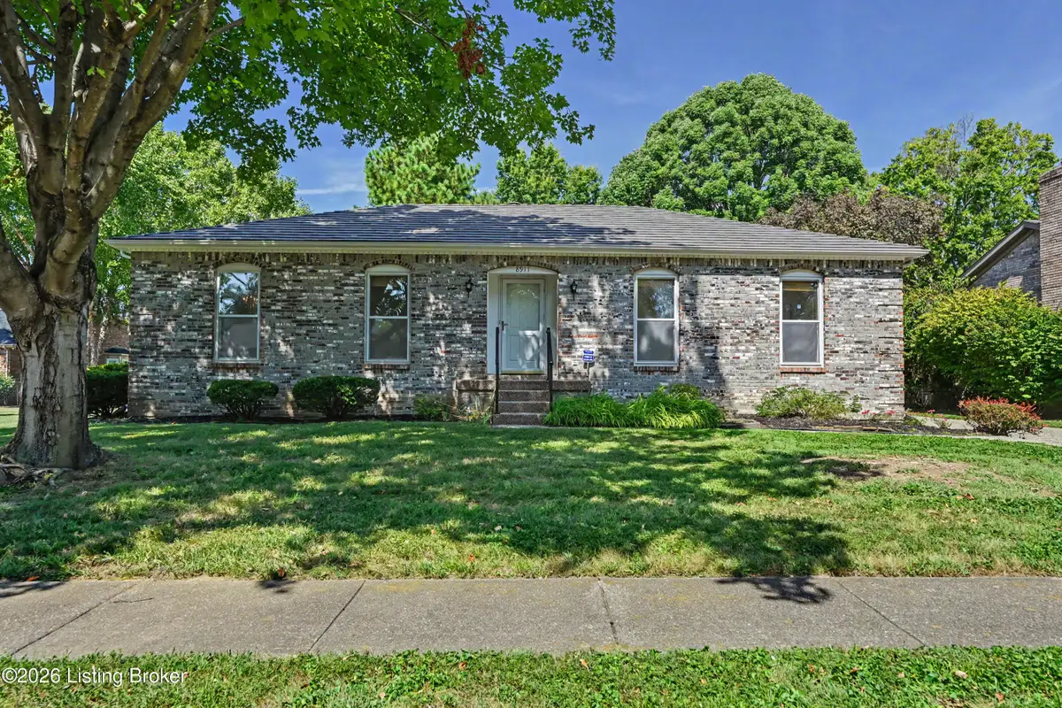 8911 Acushnet Rd, Louisville, KY 40242 - #1