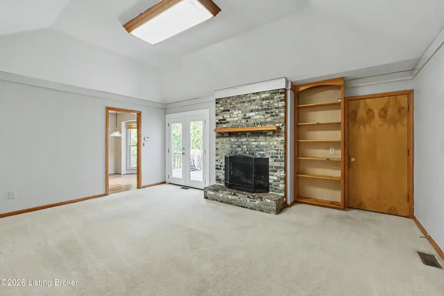 8911 Acushnet Rd, Louisville, KY 40242 - #3