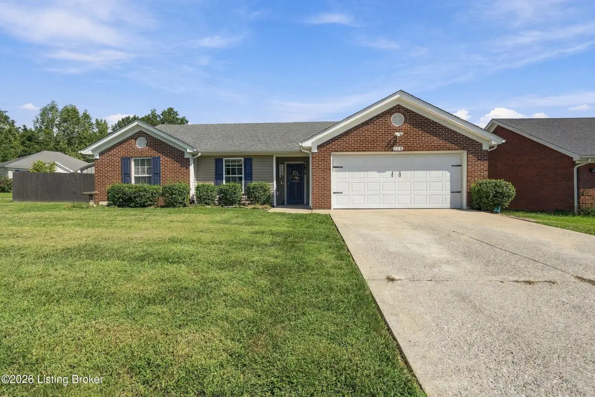 230 Clover Cove Dr, Shepherdsville, KY 40165 - #1