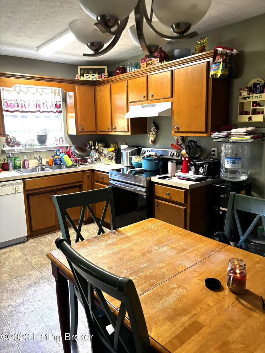 199 Alto St, Shelbyville, KY 40065 - #3