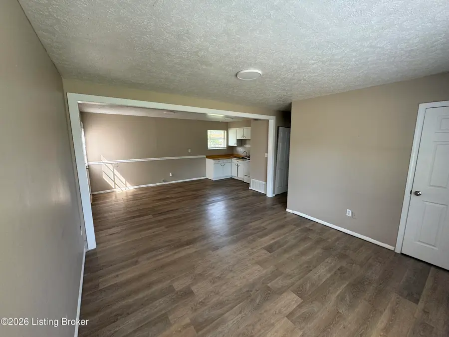 9622 Britannia Ct, Louisville, KY 40272 - #3