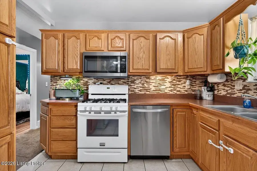 10008 Lochwick Way, Louisville, KY 40272 - #3