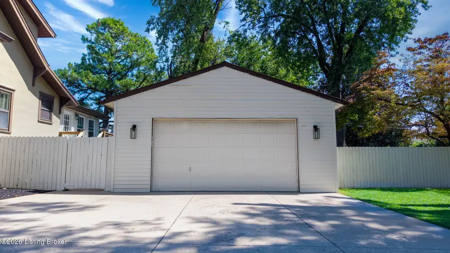 1424 Cardinal Dr, Louisville, KY 40213 - #3