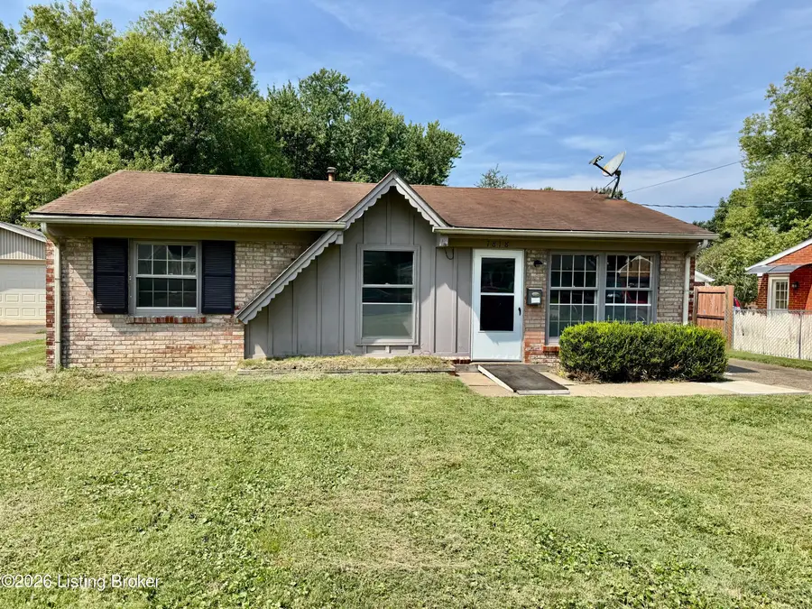 7818 Bramble Ln, Louisville, KY 40258 - #2