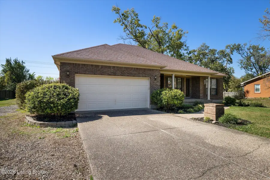 317 Centerview Dr, Shepherdsville, KY 40165 - #3