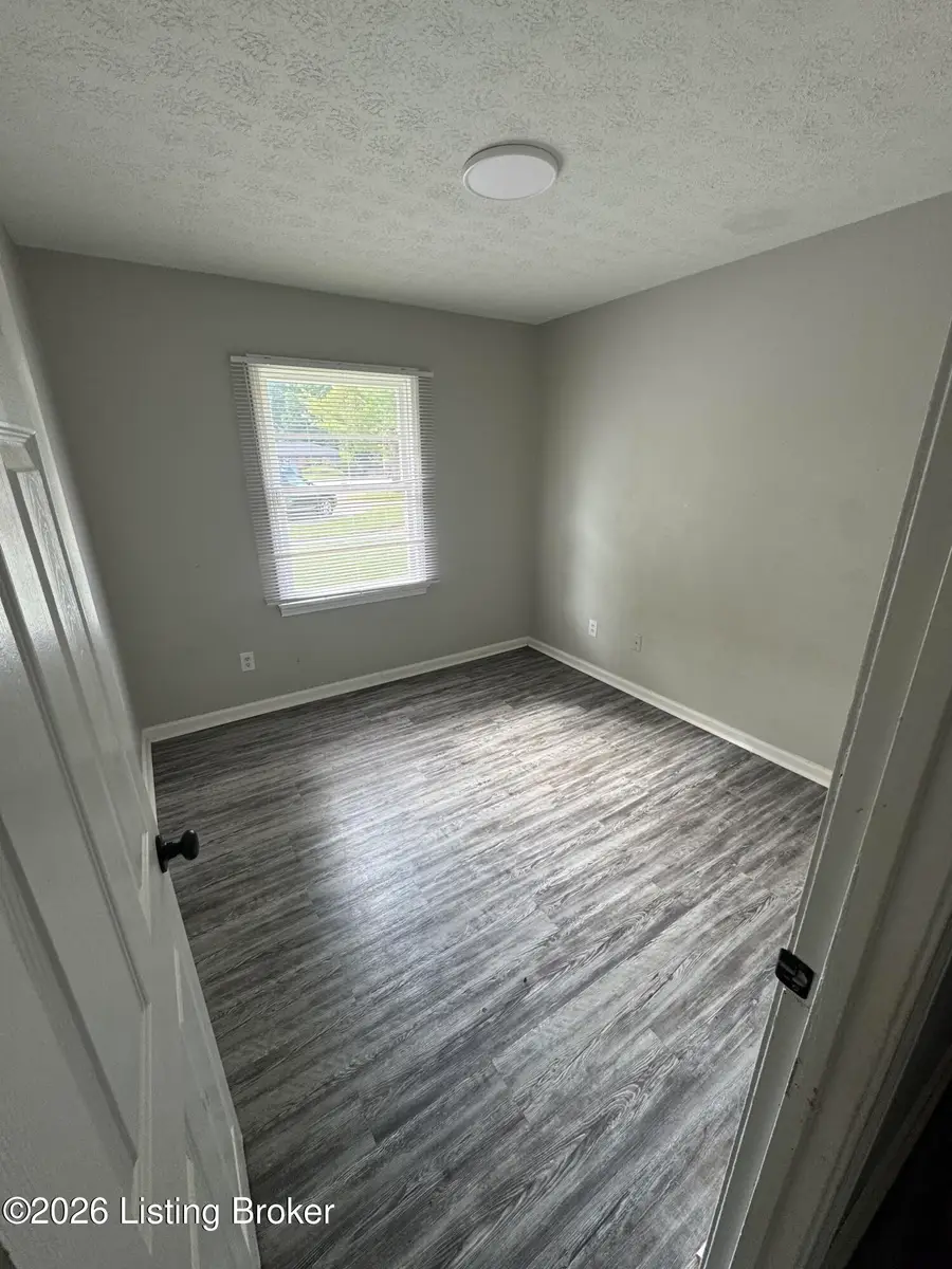 5407 Chestnutwood Way, Louisville, KY 40272 - #3