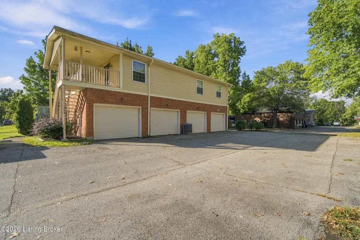3008 Treeview Ct, Louisville, KY 40214 - #1