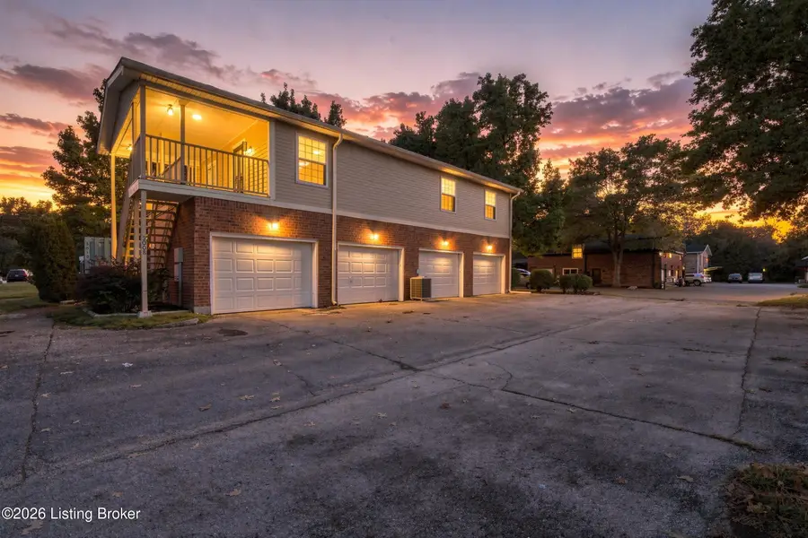 3008 Treeview Ct, Louisville, KY 40214 - #2
