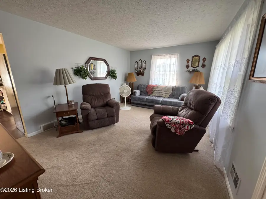 8020 Judge Blvd, Louisville, KY 40219 - #2